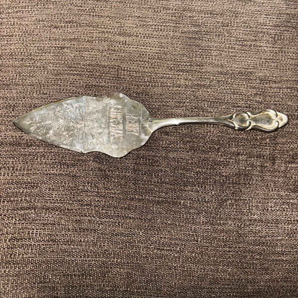 International Silver Co SILVER PLATED 1992 Merry Christmas 11" Cake Pie Server